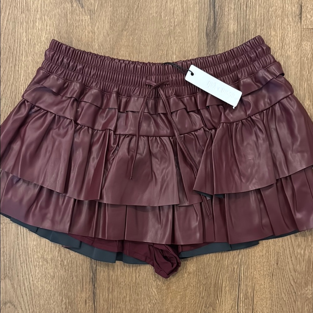NWT Day&Moon Maroon Ruffled Tiered Skort